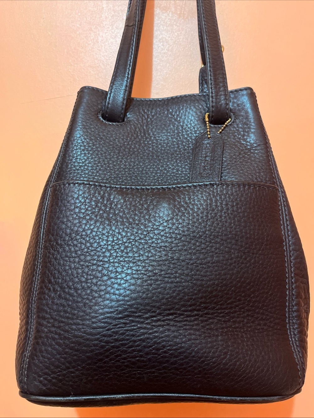 VTG Coach Black Pebbled Leather drawstring Shoulder Bag with Gold Accent